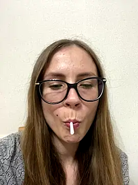 Snapshot of SophieDesire chatting on September 17, 2025, 7:48 pm SophieDesire online show from September 17, 2025, 7:48 pm