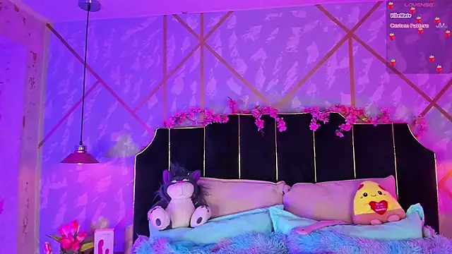 Snapshot of LindaWz_ chatting on February 26, 2026, 4:33 am LindaWz online show from February 26, 2026, 4:33 am