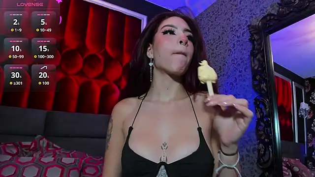 MarieArely online show from October 3, 2025, 8:17 pm