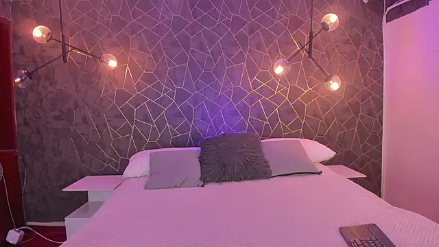 jazlin angels online show from October 19, 2025, 6:47 am