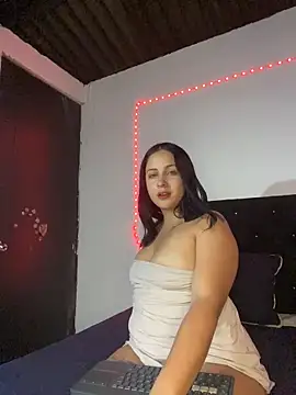 Mollykarterr online show from October 7, 2025, 9:45 pm