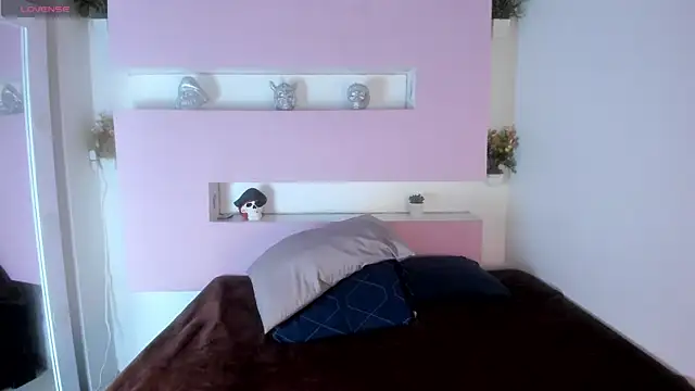 Zairaa Fox online show from September 17, 2025, 7:59 pm