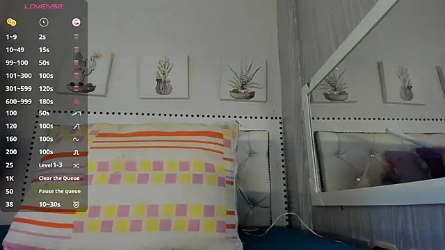 nahomi lil online show from October 4, 2025, 12:14 pm