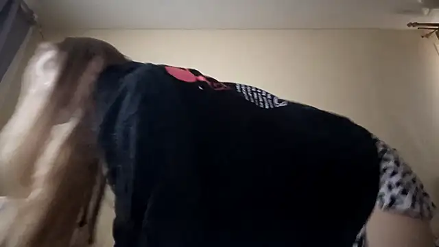 Nymera flare online show from November 20, 2025, 6:13 am