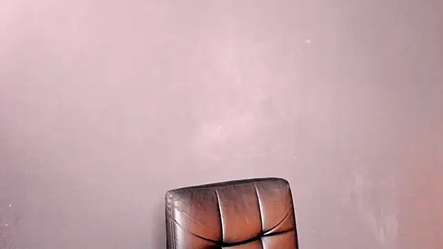 Boss Domiinator online show from April 21, 2026, 11:27 am