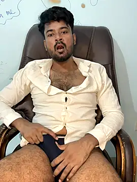 Snapshot of MeekBatgirl chatting on October 3, 2025, 4:53 am MeekBatgirl online show from October 3, 2025, 4:53 am