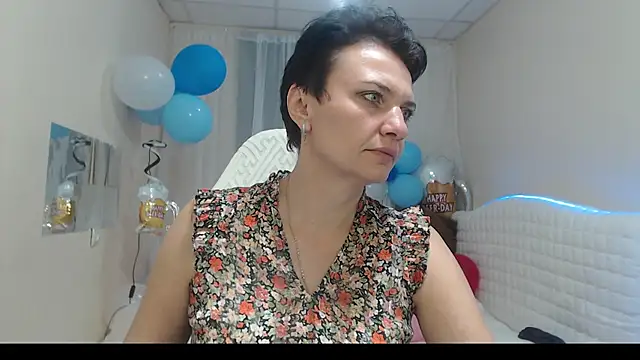 AvaSaturnian online show from October 8, 2025, 12:25 pm