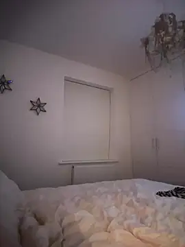 Remirosee online show from October 15, 2025, 9:15 pm