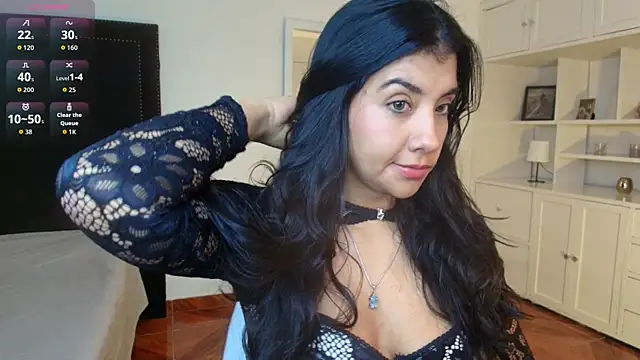 nina moen online show from November 29, 2025, 8:23 pm