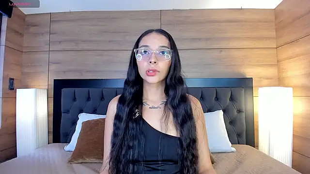 Snapshot of Roseaurora chatting on March 18, 2026, 1:03 pm Roseaurora online show from March 18, 2026, 1:03 pm