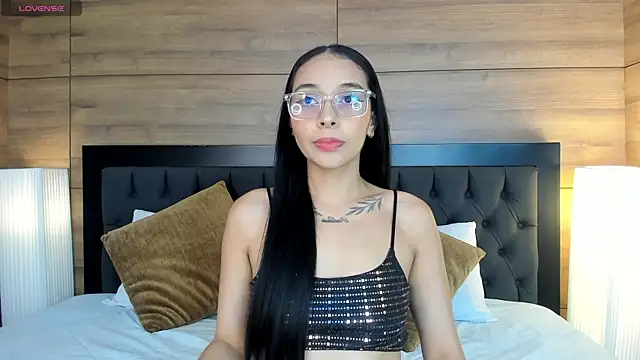 Snapshot of Roseaurora chatting on March 23, 2026, 12:31 pm Roseaurora online show from March 23, 2026, 12:31 pm