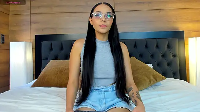 Snapshot of Roseaurora chatting on March 29, 2026, 1:33 pm Roseaurora online show from March 29, 2026, 1:33 pm