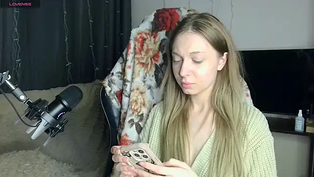 BabbbyFoxxx online show from April 5, 2026, 10:29 pm