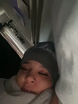 Prettygirl6070 online show from October 20, 2025, 3:34 pm