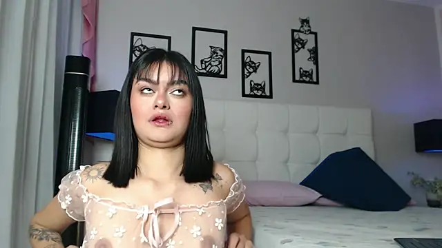 naty luvinn online show from September 24, 2025, 12:19 pm
