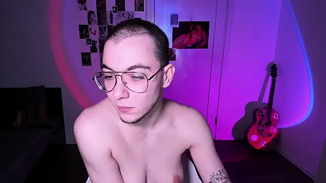 tyler bergg online show from October 23, 2025, 9:13 pm