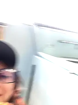 Clavelnegro online show from December 3, 2025, 9:24 pm