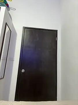 Snapshot of Danimiles chatting on February 10, 2026, 5:55 am Danimiles online show from February 10, 2026, 5:55 am