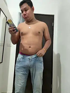 Snapshot of Danimiles chatting on February 11, 2026, 5:56 am Danimiles online show from February 11, 2026, 5:56 am