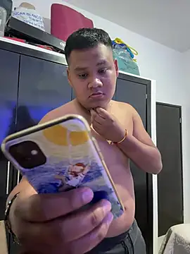 Snapshot of Danimiles chatting on February 21, 2026, 5:41 am Danimiles online show from February 21, 2026, 5:41 am