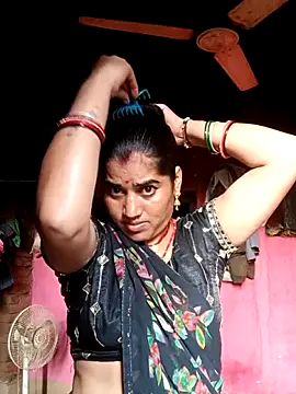 Snapshot of Mis_sonam chatting on September 28, 2025, 1:33 am Mis sonam online show from September 28, 2025, 1:33 am