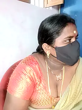 Snapshot of chubby_babitha-telugu chatting on October 17, 2025, 4:37 am chubby babitha-telugu online show from October 17, 2025, 4:37 am