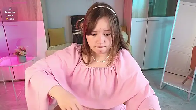 Snapshot of Sweetie_Hope chatting on September 14, 2025, 4:22 am Sweetie Hope online show from September 14, 2025, 4:22 am