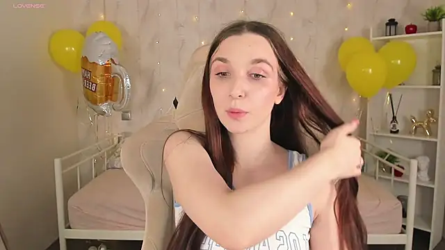 Miss   Eva online show from September 26, 2025, 12:03 am