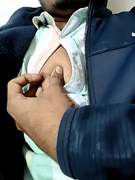 Snapshot of RotundHeadway chatting on November 12, 2025, 1:39 am RotundHeadway online show from November 12, 2025, 1:39 am