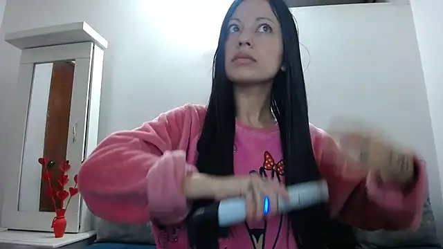 Taylormegan online show from November 15, 2025, 2:24 pm