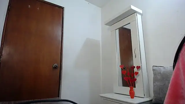 Taylormegan online show from November 23, 2025, 2:17 pm