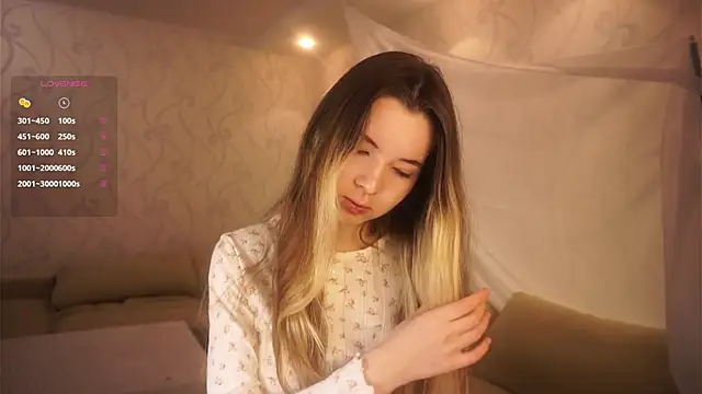 Snapshot of MarlinVarian chatting on October 20, 2025, 5:13 pm MarlinVarian online show from October 20, 2025, 5:13 pm