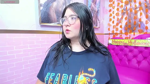 Snapshot of Dulce_meow chatting on October 22, 2025, 11:54 am Dulce meow online show from October 22, 2025, 11:54 am