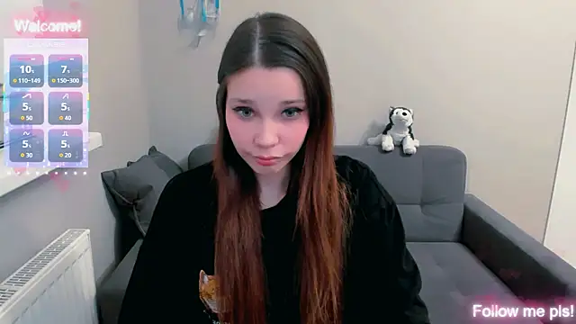 Snapshot of Kitten_Alissa chatting on June 4, 2026, 8:04 pm Kitten Alissa online show from June 4, 2026, 8:04 pm