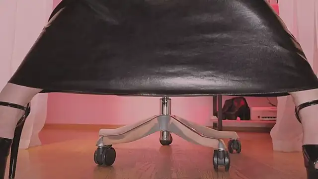 Jolie Orchid online show from February 12, 2026, 12:33 pm