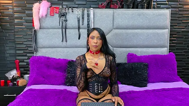 DaiaRousi online show from November 14, 2025, 3:05 am