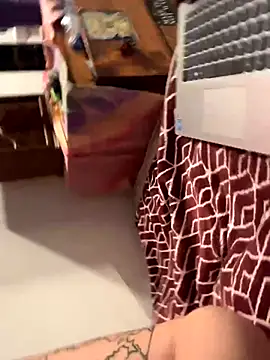 Snapshot of venusluvxoxo chatting on October 27, 2025, 2:15 am venusluvxoxo online show from October 27, 2025, 2:15 am