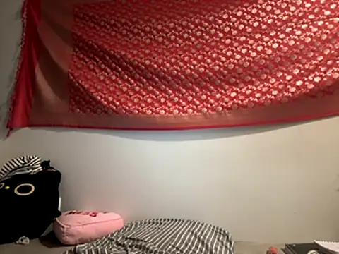 Snapshot of venusluvxoxo chatting on November 6, 2025, 3:18 am venusluvxoxo online show from November 6, 2025, 3:18 am