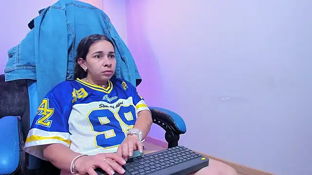 Snapshot of CataleyaAmaya chatting on September 27, 2025, 12:54 pm CataleyaAmaya online show from September 27, 2025, 12:54 pm