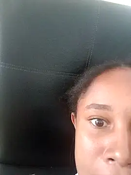 MoniqueMulberry online show from November 4, 2025, 7:24 pm