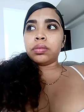 MadissonRizz online show from November 28, 2025, 7:49 pm