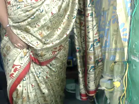 Snapshot of DearKimmi chatting on December 17, 2024, 7:59 pm DearKimmi online show from December 17, 2024, 7:59 pm