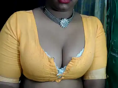 Snapshot of DearKimmi chatting on December 28, 2024, 10:23 pm DearKimmi online show from December 28, 2024, 10:23 pm