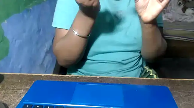 Snapshot of DearKimmi chatting on March 5, 2025, 9:15 pm DearKimmi online show from March 5, 2025, 9:15 pm