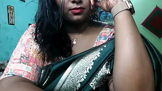 Snapshot of DearKimmi chatting on October 21, 2025, 5:24 pm DearKimmi online show from October 21, 2025, 5:24 pm