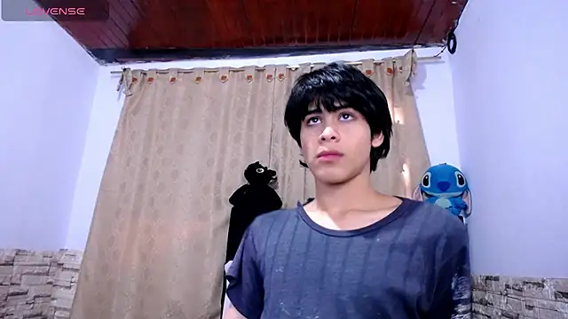 DaraKat18 online show from February 5, 2026, 10:03 pm