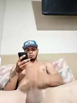 xanderbigcook1 online show from March 13, 2026, 1:07 pm