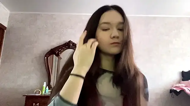 Pikmigirl18 online show from October 8, 2025, 9:51 am