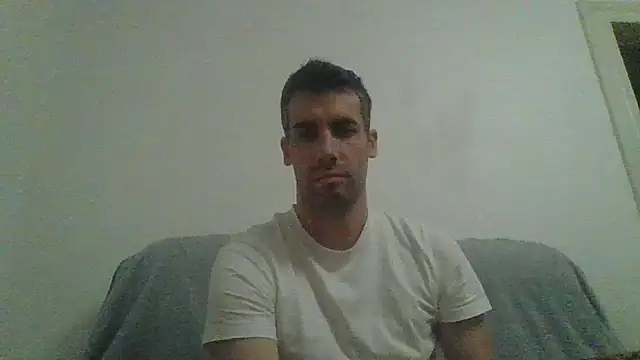 JulioIsHere4you online show from October 25, 2025, 2:30 am