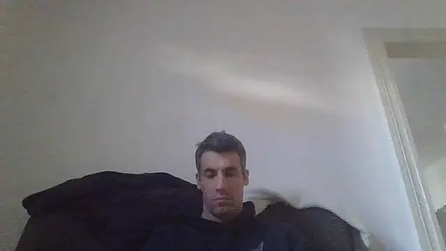 JulioIsHere4you online show from March 19, 2026, 8:29 am